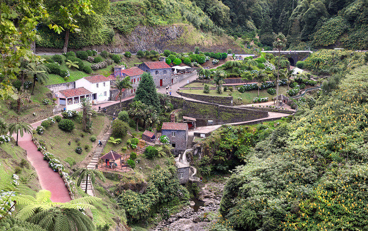 Ribeira dos Caldeiros